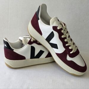 Veja V-10 Sneakers